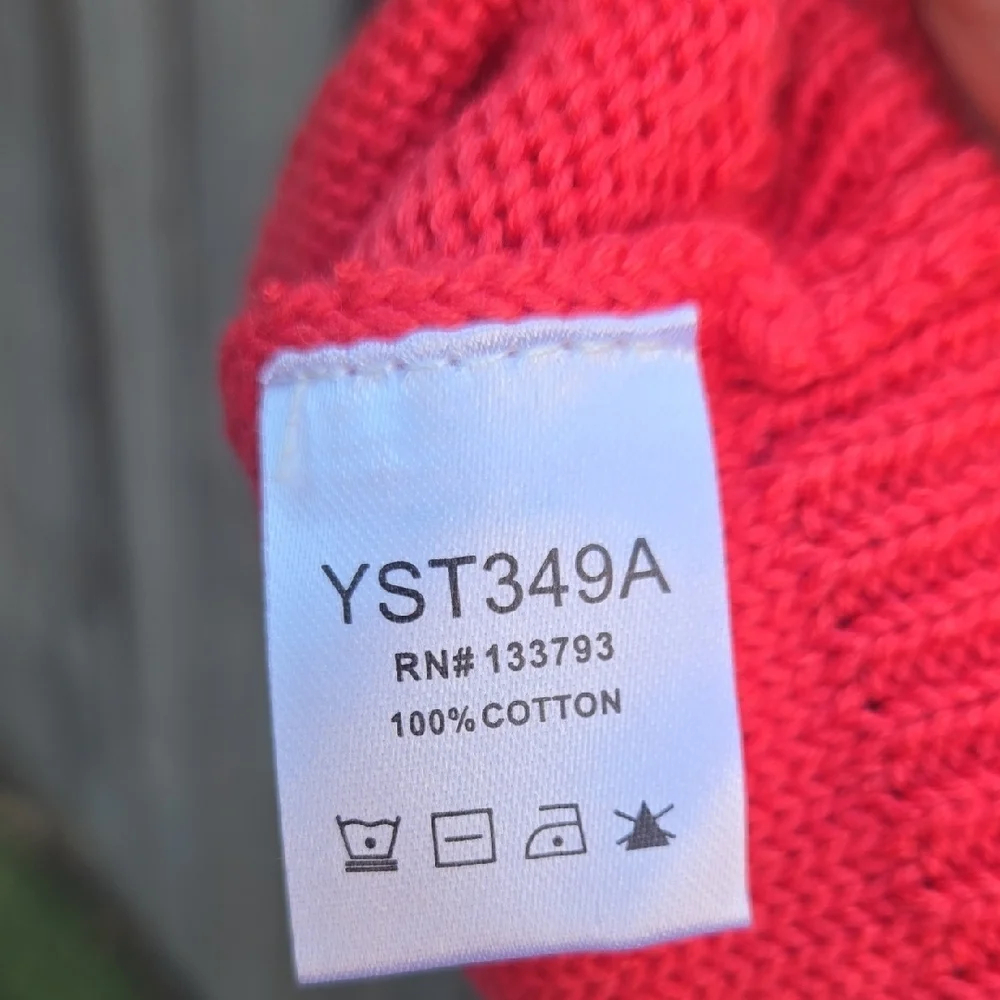 POL Red and Pink Colorblock Sweater